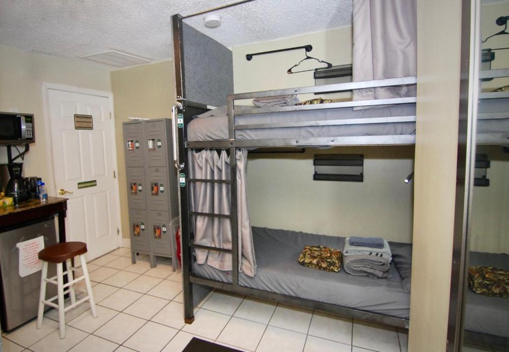 Bed in 6-Bed Mixed Dormitory Room interior